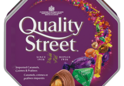 Boîte de fête QUALITY STREET, 180 grammes. Assortiment de caramels, crèmes et pralines au chocolat dans un coffret de vacances.